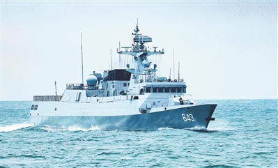 海軍某支隊組織海上訓練